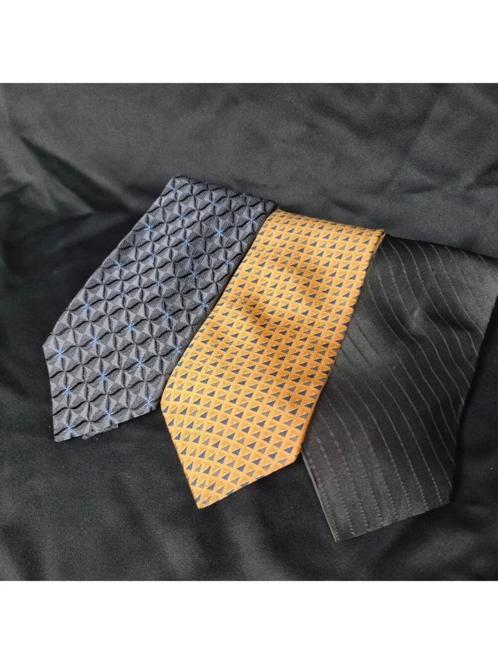 NEO Bill Blass Classic Silk Necktie Blk/Blu/Org/Gry Geometric Striped Abstract